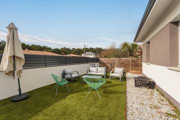 Location de vacances pour 8 personnes, avec terrasse et jardin à Ondres