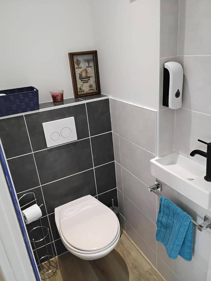 Gîte pour 4 personnes, avec Balcon et Jardin à Pommerit-le-Vicomte - 2