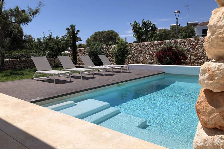 Casa vacanza per 6 persone, con balcone e giardino a Cala en Blanes