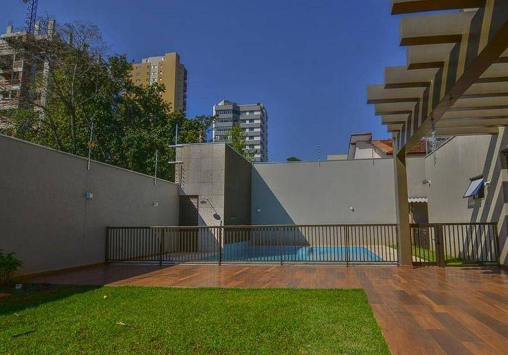 Modernes ganzes Haus mit Pool in der Nähe von Sehenswürdigkeiten in Foz do Iguaçu, Paraná