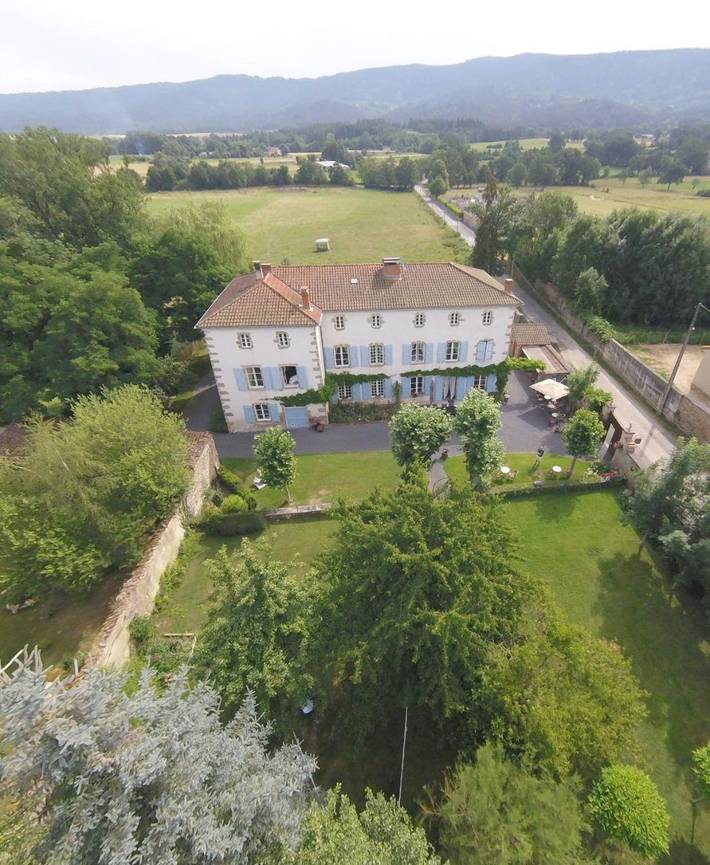 Chambre d’hôte pour 2 personnes, avec vue ainsi que piscine et jardin