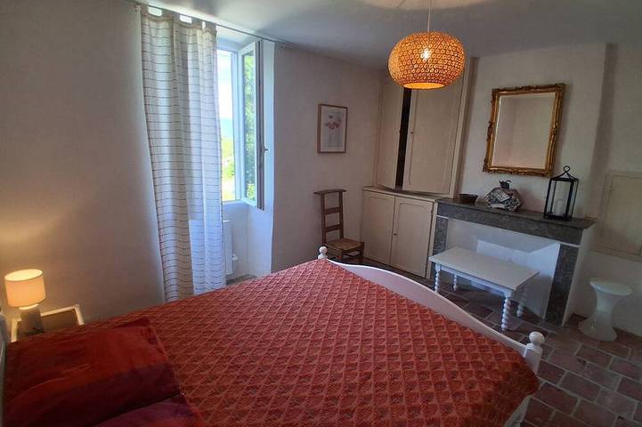 Maison familiale tout confort à Vallon Pont d'Arc, dans quartier calme. in Vallon-Pont-d'Arc, Gorges de l’Ardèche