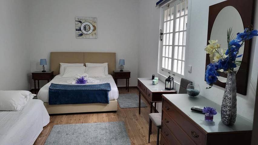 Gîte pour 3 personnes, avec balcon dans Vila Franca do Campo