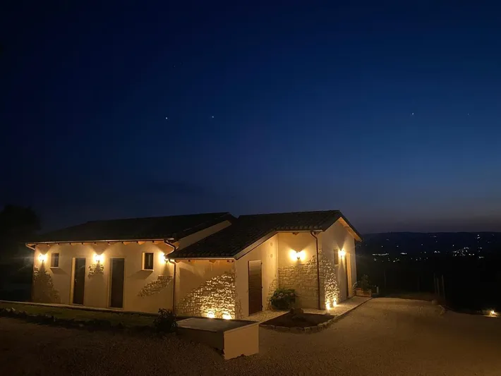 Maison d’hôte pour 2 personnes, avec jardin ainsi que piscine et vue - 1