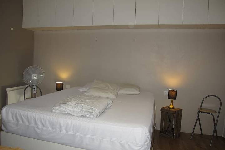 Gîte pour 8 personnes, avec Terrasse à Tourbes - 3