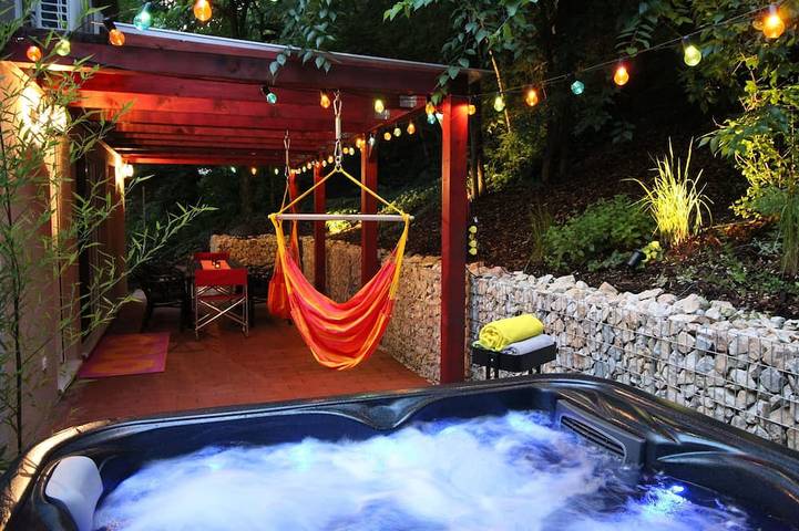 Villa für 8 Personen, mit Balkon und Whirlpool sowie Garten am Balaton