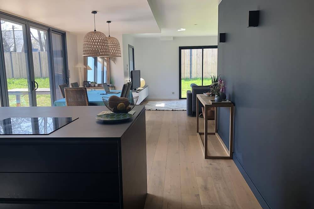 Contemporary architect-designed house, 3 minutes from the beach in Le Minihic-sur-Rance, Saint-Malo und Umgebung