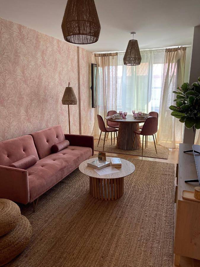 Ferienwohnung für 6 Personen, mit Pool und Kinderpool sowie Ausblick und Garten - 1