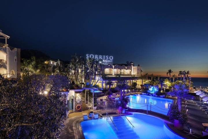 Hotel für 2 Personen, mit Garten und Whirlpool sowie Pool und Kinderpool in Panza