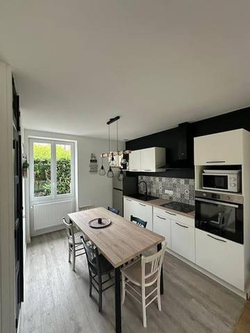 Location de vacances pour 8 personnes, avec jardin et terrasse à Mâcon