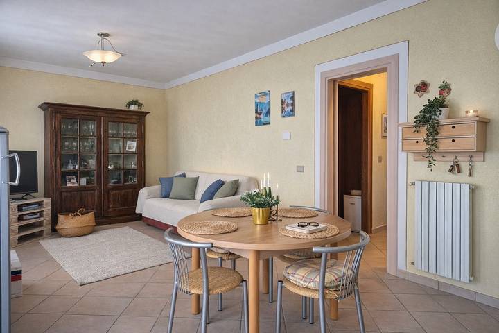 Gîte pour 3 personnes, avec vue sur le lac et vue ainsi que piscine et balcon à Lonato del Garda - 2
