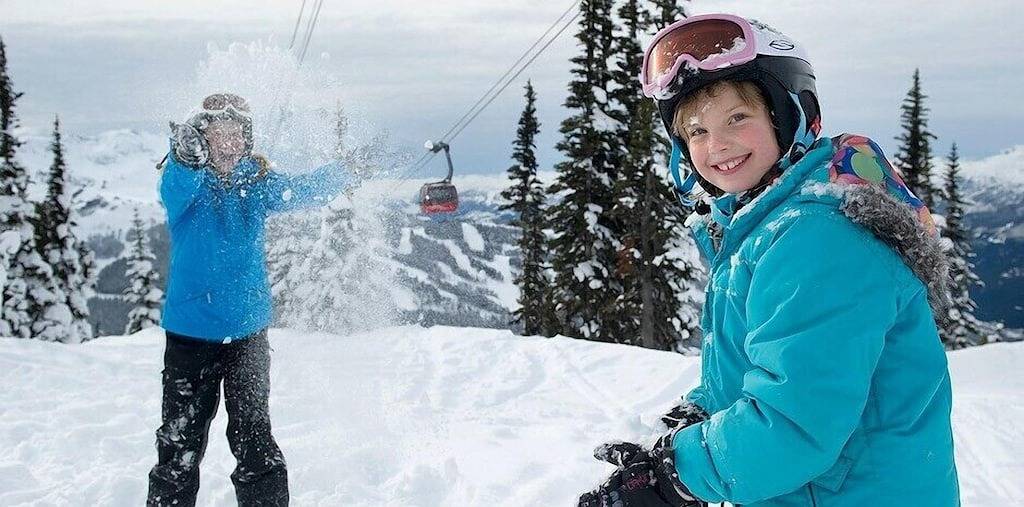 Whistler Elegance - Designer's Luxury 4 Br Home - Whirlpool mit spektakulärer Aussicht in Whistler, Whistler Blackcomb