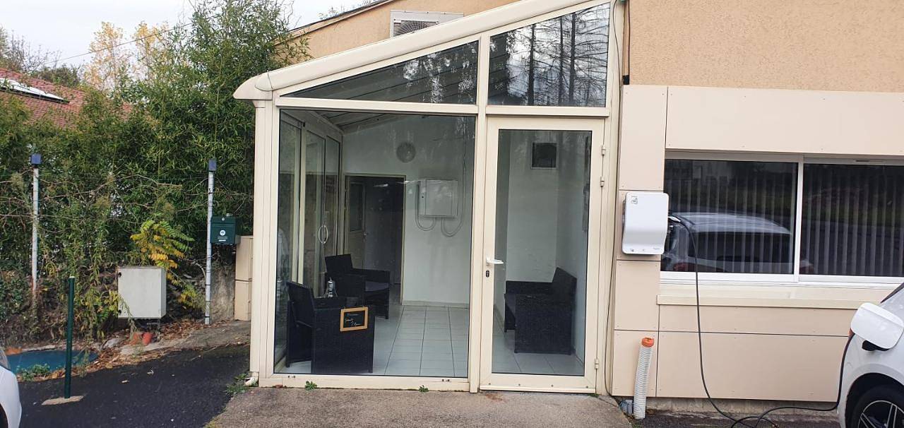Appartement entier, Two-Bedroom Apartment in Issoire, Parc Naturel Régional Livradois-Forez