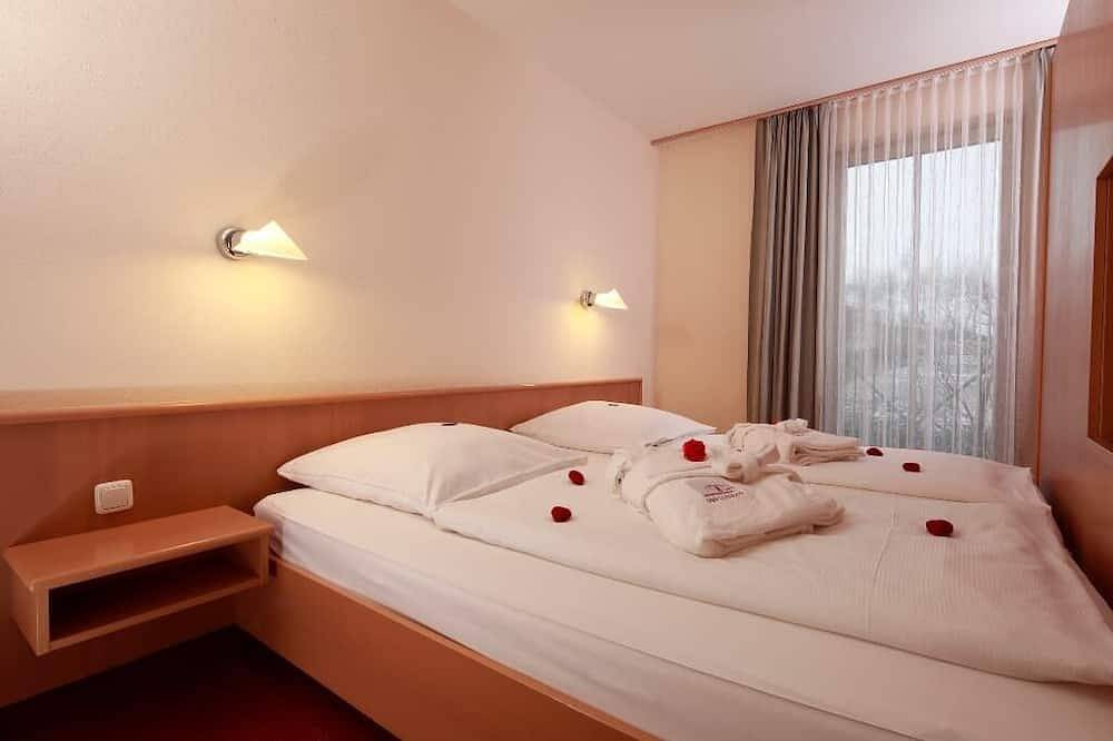 Ganze Wohnung, Komfortappartement mit komplett ausgestatteter Küche in Neualbenreuth, Ostbayern