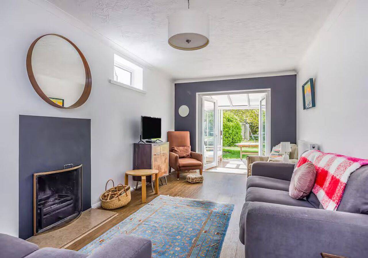Charming South Coast Family Home - Pass the Keys in Chichester, Sussex Occidental