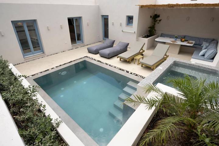 Vakantiehuis voor 5 personen, with zwembad and whirlpool as well as tuin in Kamari
