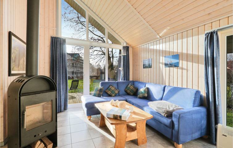 Ferienhaus für 6 Personen, mit Garten und Sauna sowie Terrasse und Whirlpool, kinderfreundlich in Rechlin - 3