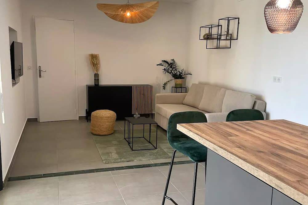 Ganze Wohnung, Rez de Villa Avec Piscine et Jacuzzi Privé Dans Résidence Sécurisée in Draguignan, Draguignan Region