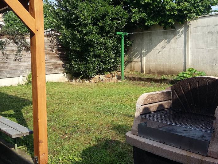 Gîte pour 9 personnes, avec Terrasse et Jardin