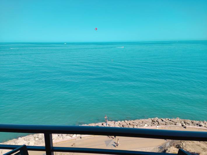 Apartamento vacacional entero, Santa Clara Blue Horizon. Vistas al mar en primera línea. in La Carihuela, Torremolinos