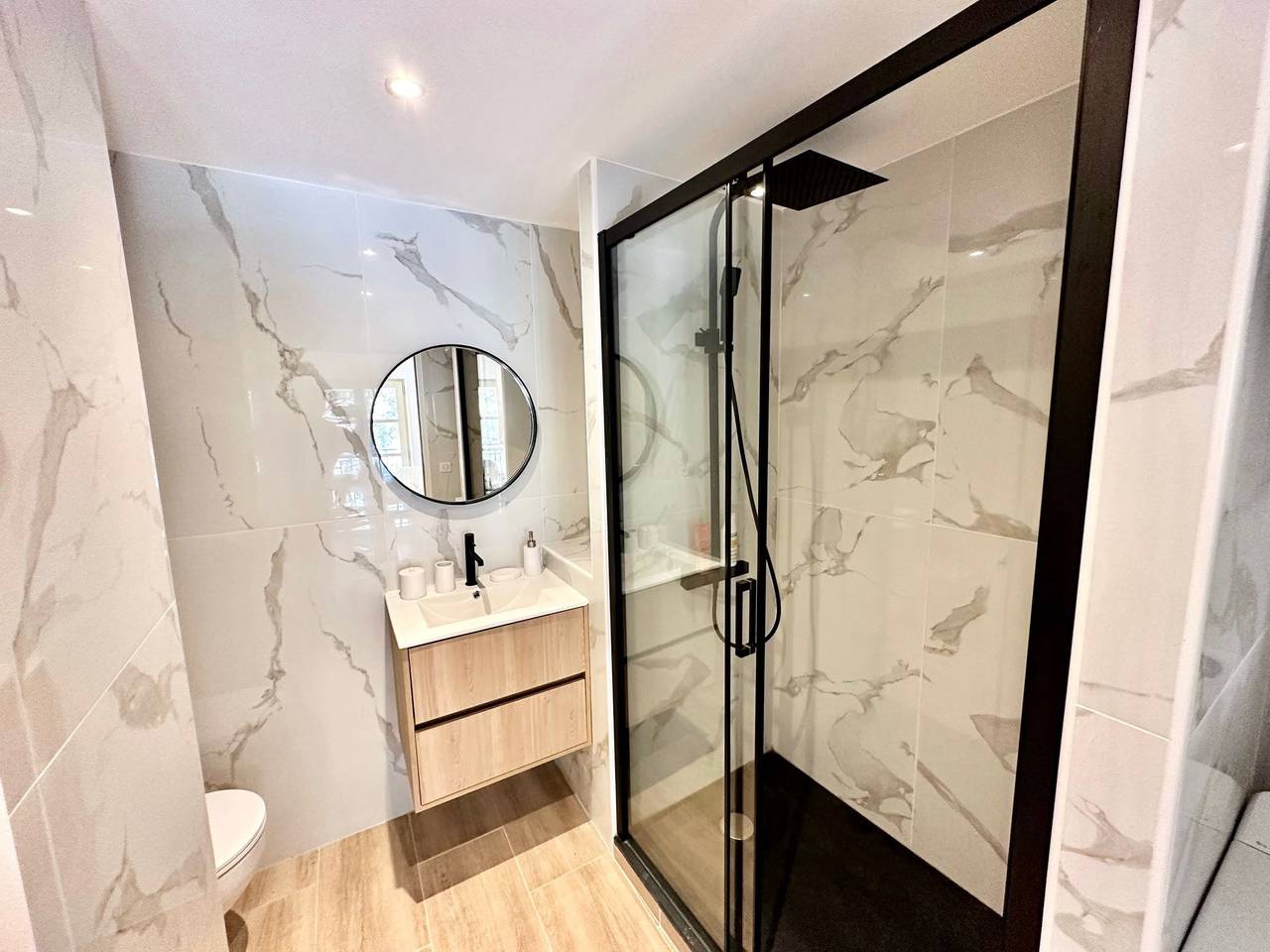 Entire apartment, Charming apartment - 2Bd/4P - Center of St Tropez in Saint-Tropez, Draguignan region