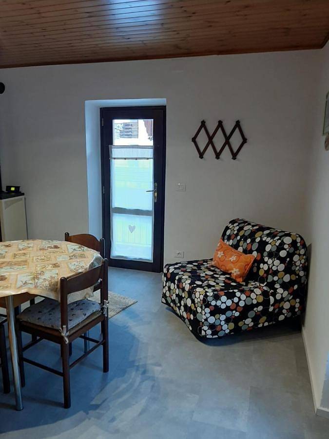 Gîte pour 3 personnes, avec Balcon et Terrasse ainsi que Jardin et Vue à Vinadio