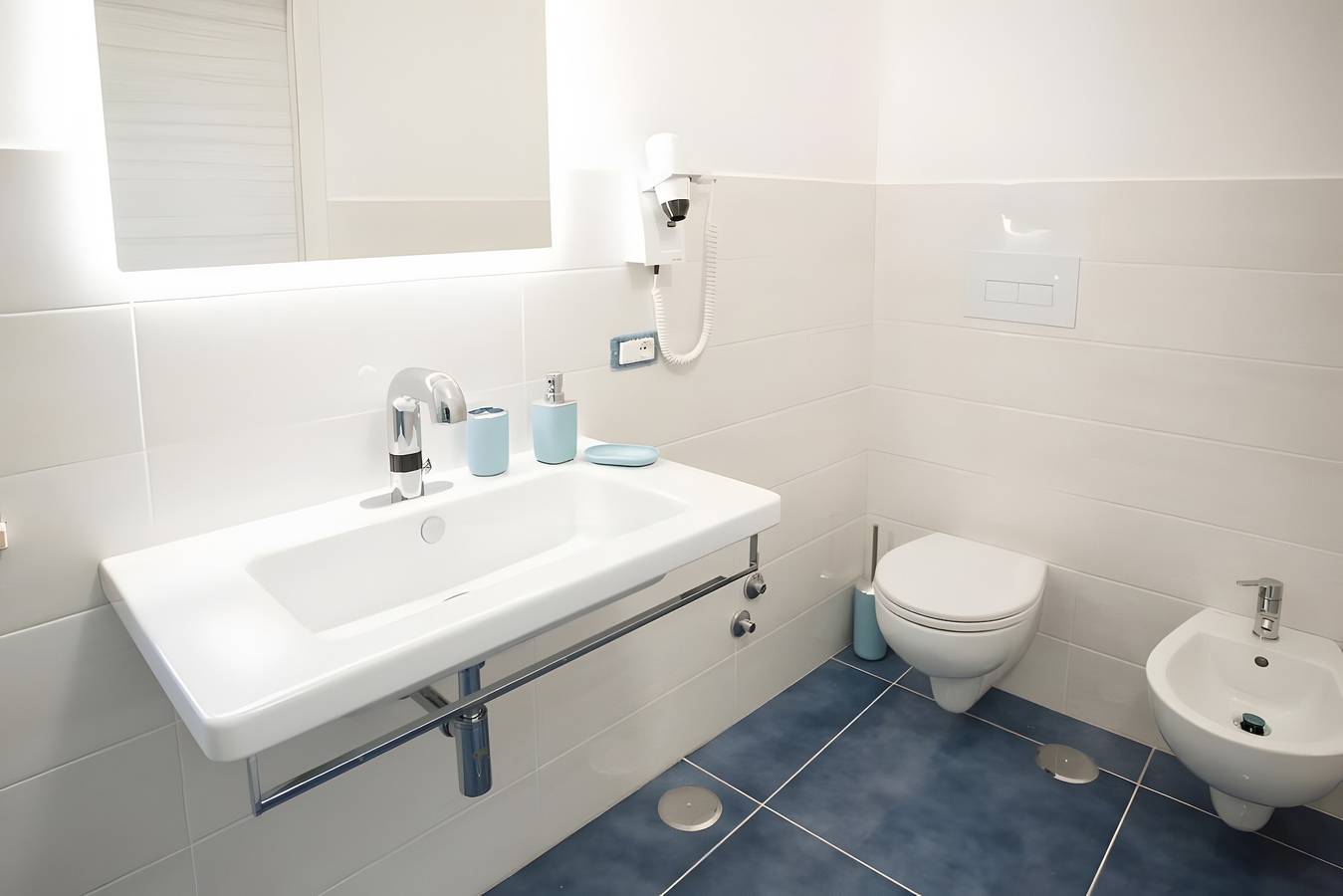 Zimmer „Camera Cielo mit privatem Balkon“, Meerblick, Wlan und Klimaanlage in Pianillo, San Lazzaro