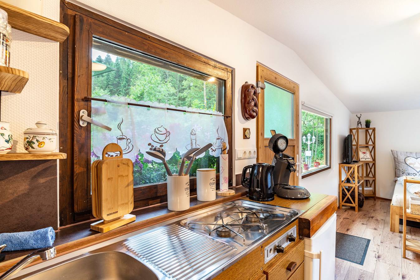Vakantiehuis 'Am Bach' met privé terras en privé tuin, foto 8