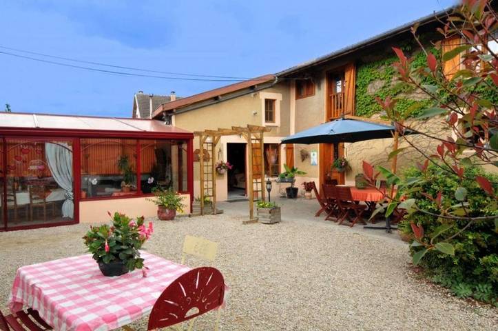 Location de vacances pour 4 personnes, avec Terrasse et Jardin à Saint-Germain-la-Ville