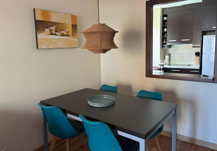 Entire apartment, Bluehorizonbenalmadena Apartment with Pool, Private Terrace, and Wi-Fi in Benalmádena Costa, Benalmádena
