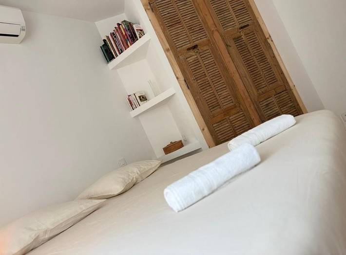 Location de vacances pour 10 personnes, avec vue et jardin ainsi que piscine et terrasse, animaux acceptés à Travaillan - 4