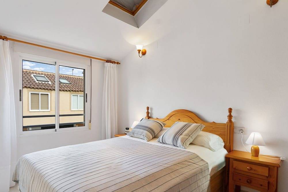Apartamento entero, Residencial El Pinar by Interhome in Playa Moncayo, Guardamar del Segura