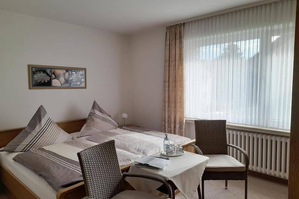 Entire apartment, Double room, bathroom, Wc - Ferienwohnung Iburgblick Gbr in Bad Driburg, Kreis Höxter