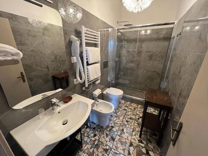 Location de vacances pour 2 personnes, avec jardin ainsi que vue et terrasse à Saturnia - 3