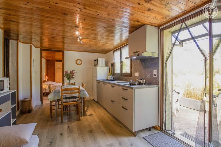 Gîte pour 3 personnes, avec terrasse dans La Biolle - 2