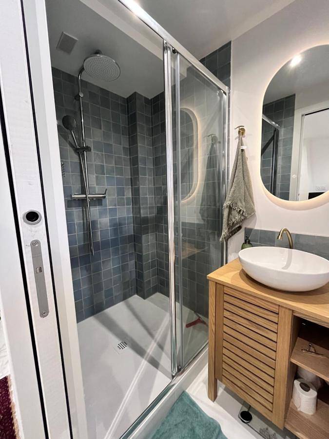 Appartement entier, One-Bedroom Apartment in Saint-Ouen-l'Aumône, Val-d'Oise