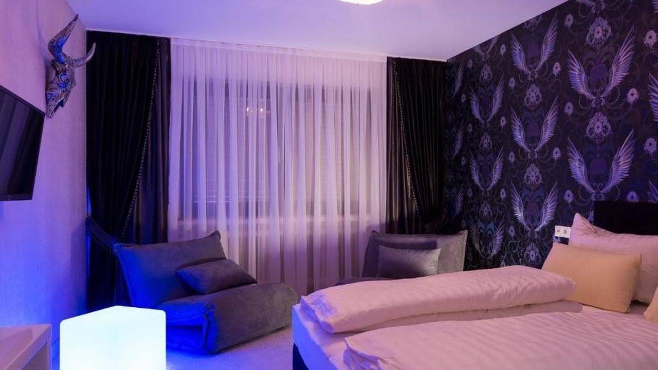 Doppelzimmer für 2 Personen in Friedrichshafen in Friedrichshafen, Region Bodensee-Oberschwaben