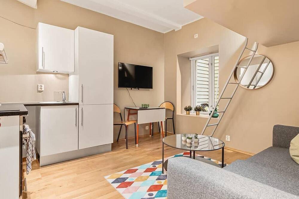 Ganze Wohnung, Historic Gem | 2 Mins to University & Park in Bergenhus, Bergen