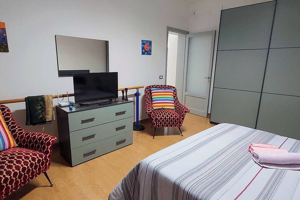 Entire apartment, Fabulous apartment, sea view ideal for families & groups of friends. in Augusta (Sicily), Augusta (Municipality)