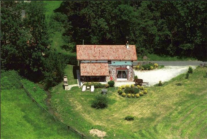 Location de vacances pour 6 personnes, avec jardin à Saint-Jean-le-Vieux - 2