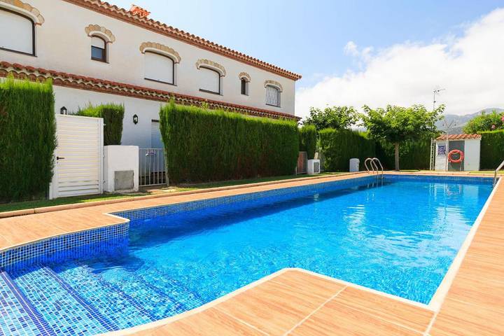 Location de vacances pour 7 personnes, avec piscine et jardin, animaux acceptés dans l'Hospitalet de l'Infant - 3