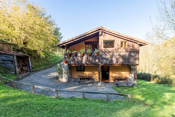Chalet para 12 personas, con jardín en Cantabria - 2