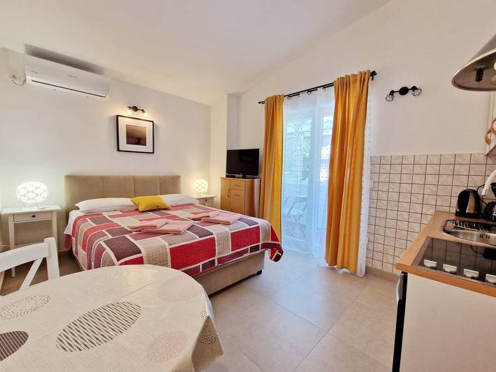 Appartement entier, Appartement de vacances pour 2 personnes avec balcon/terrasse in Baška, Krk