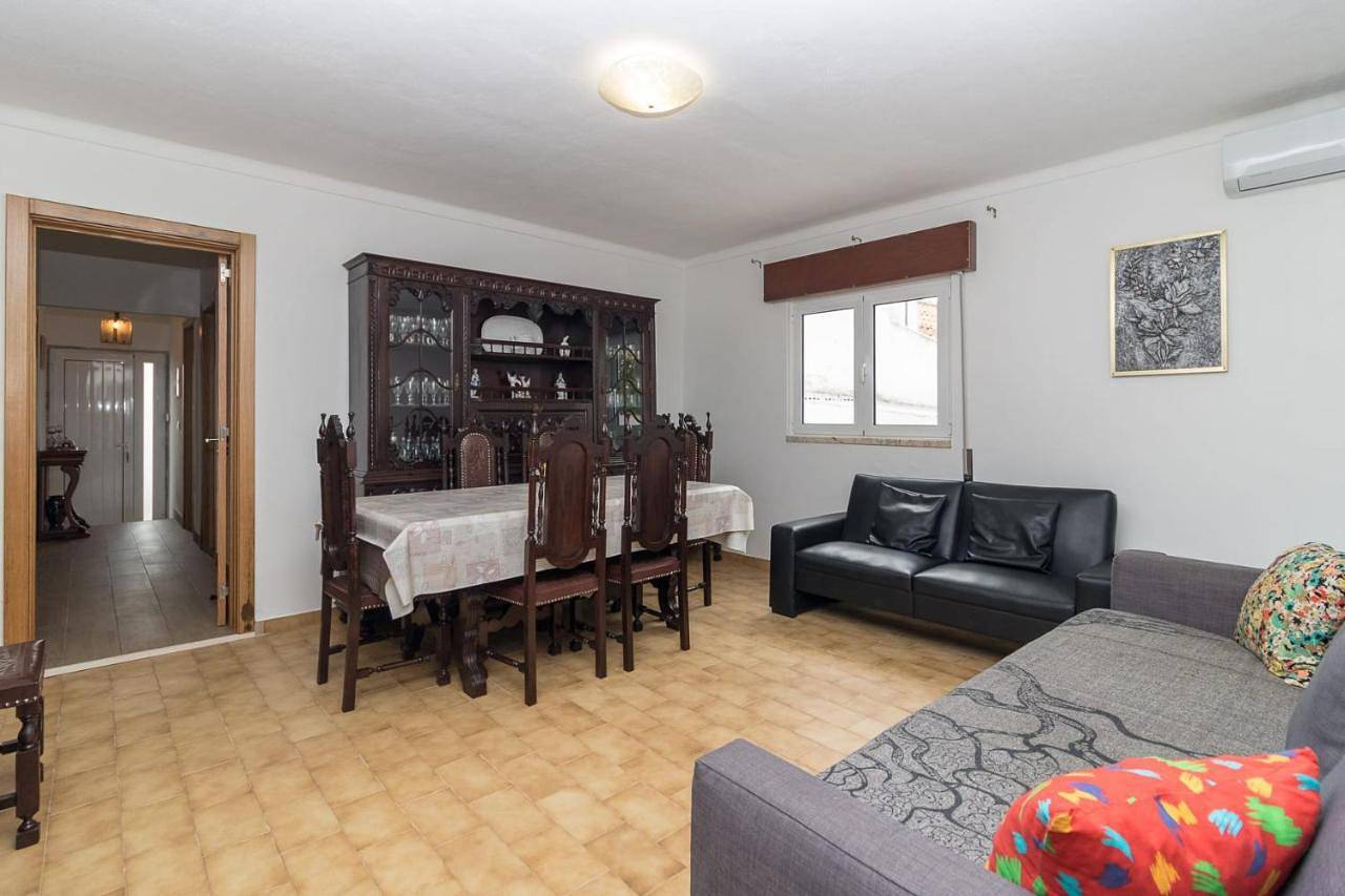 Three-Bedroom House in Chouto, Parreira e Chouto