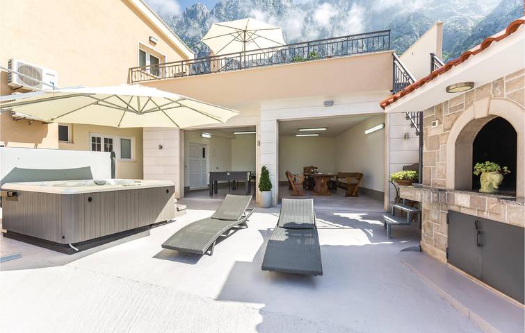 Ferienhaus für 8 Personen, mit Terrasse in Makarska - 3
