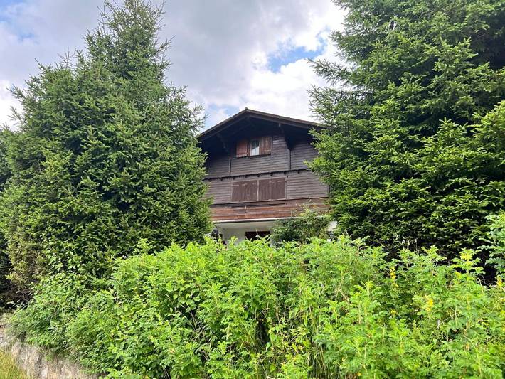 Chalet für 6 Personen, mit Balkon und Terrasse sowie Garten und Ausblick