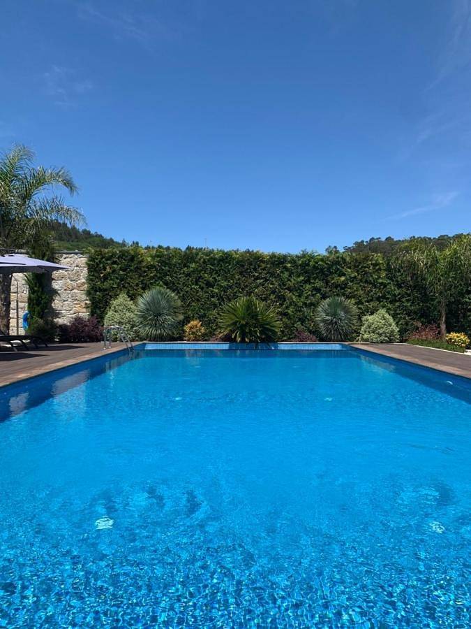 Gîte pour 3 personnes, avec piscine et vue ainsi que sauna et jardin dans Vizela