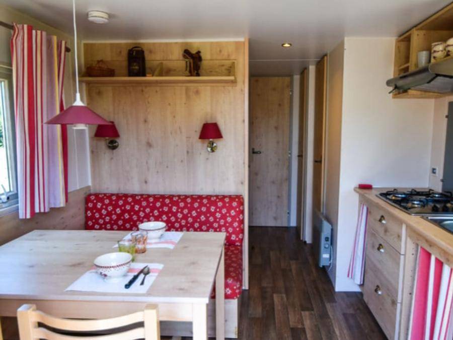 Camping La Forêt Lahitte - Tiny house 4 personen - Wohnwagen 2 Kleeblätter 2 Zimmer in Parentis-en-Born, Côte d’Argent