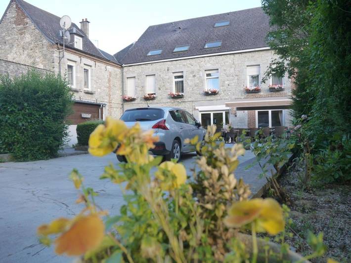 Hôtel pour 9 personnes, avec jardin et vue dans Office De Tourisme Ardenne Rive De Meuse - 3