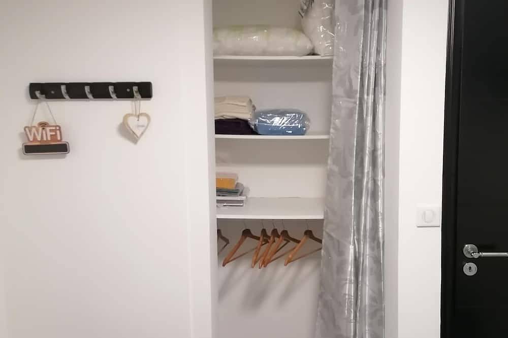 Appartement entier, Charmant appartement T2 dans villa avec spa in Laveyron, Région de Valence